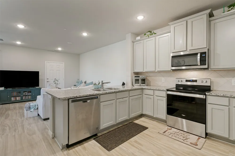 1274 Jones Trail Lewisville, TX 75077