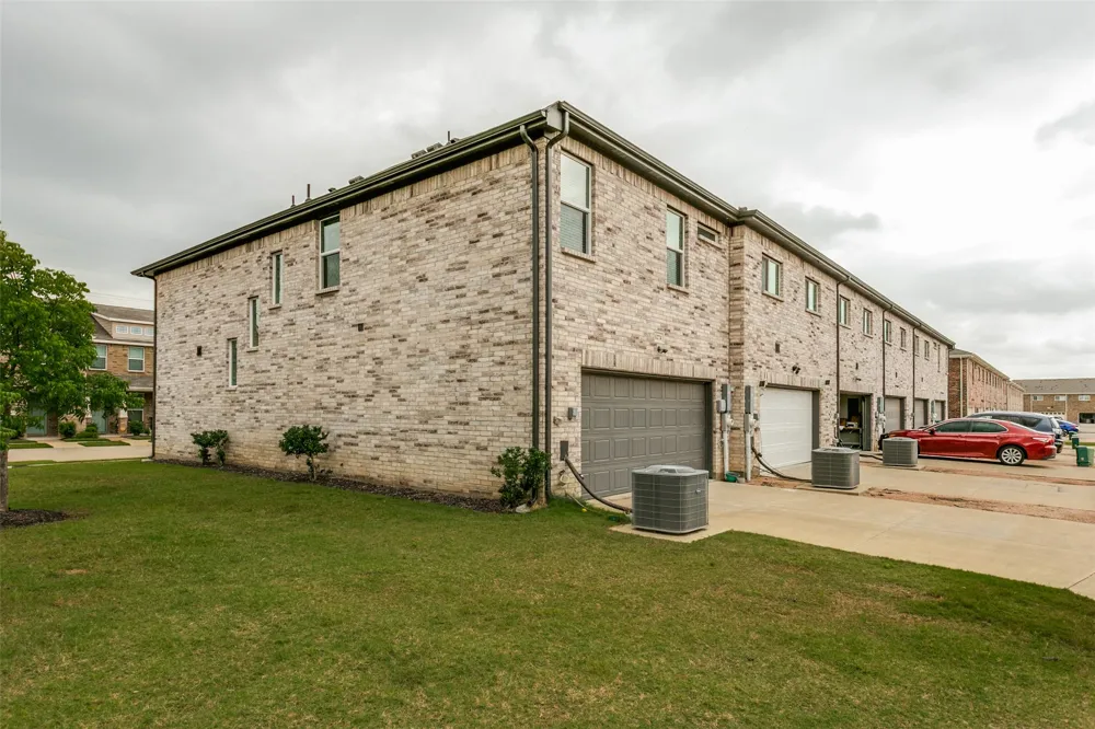 1274 Jones Trail Lewisville, TX 75077