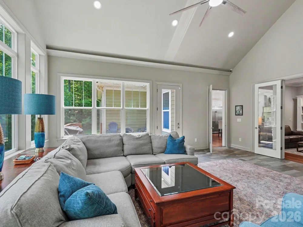 9560 Regent Drive Davidson, NC 28036
