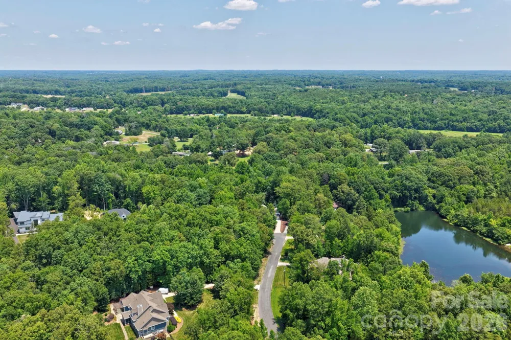 9560 Regent Drive Davidson, NC 28036