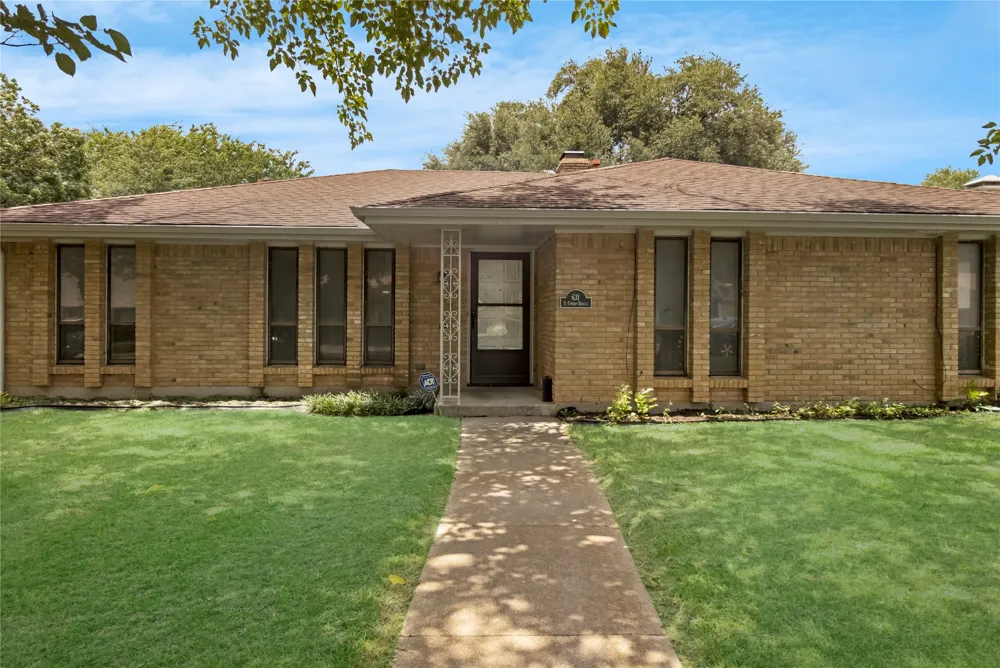 631 E Cherry Street Duncanville, TX 75116