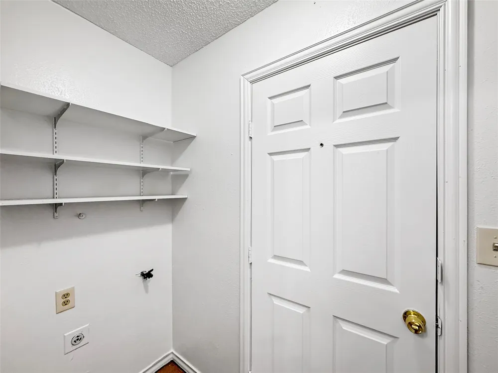 631 E Cherry Street Duncanville, TX 75116