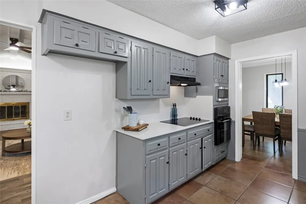 631 E Cherry Street Duncanville, TX 75116