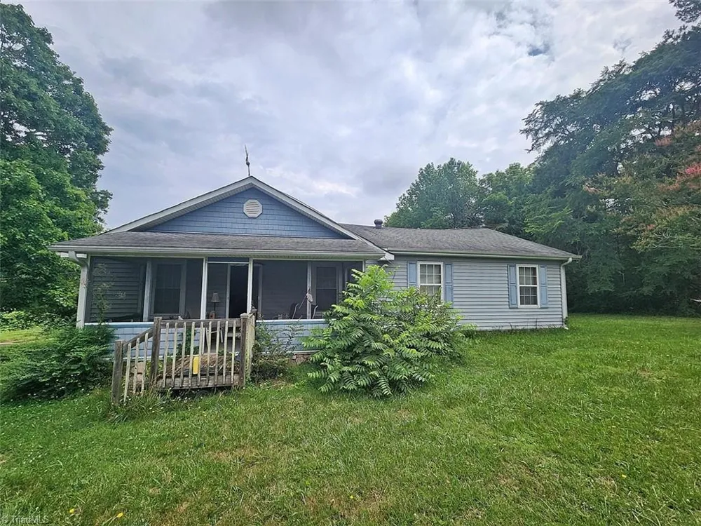 1935 Needmore Road Woodleaf, NC 27054