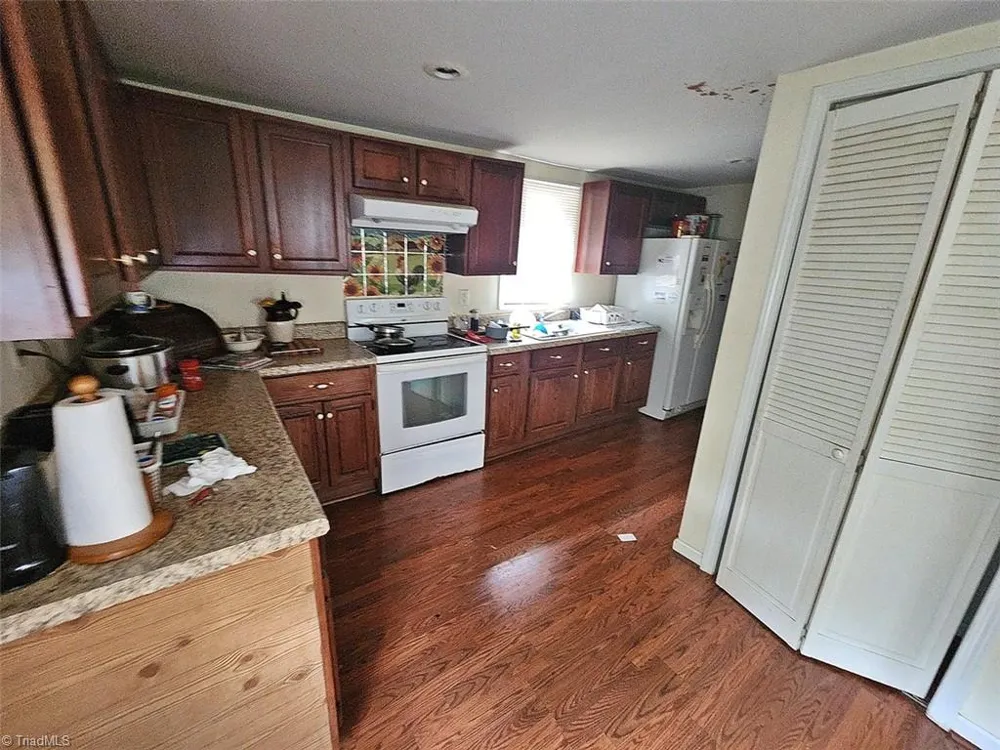 1935 Needmore Road Woodleaf, NC 27054