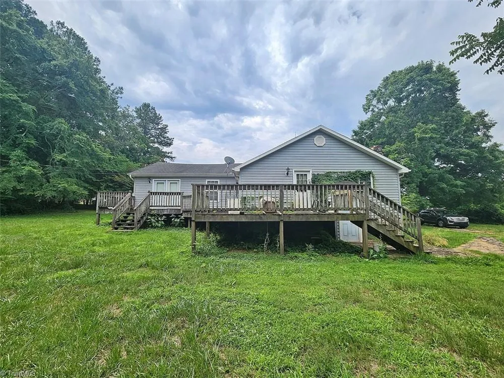 1935 Needmore Road Woodleaf, NC 27054