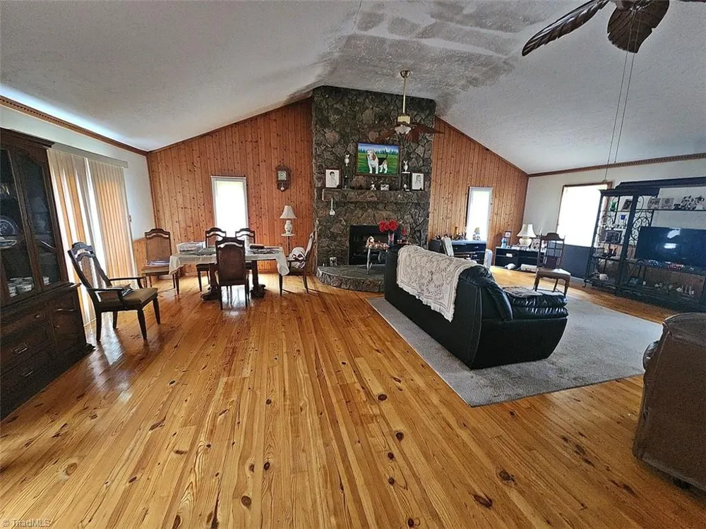 1935 Needmore Road Woodleaf, NC 27054