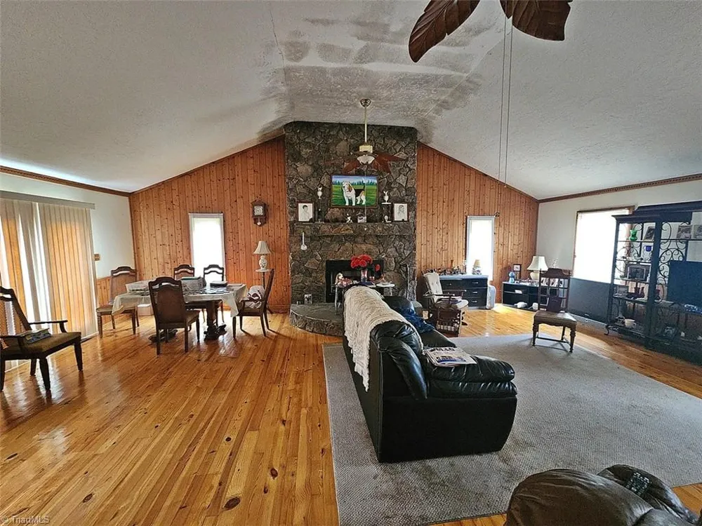 1935 Needmore Road Woodleaf, NC 27054