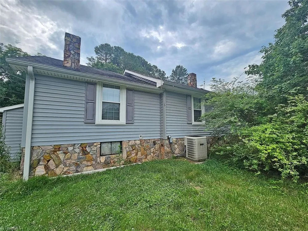 1935 Needmore Road Woodleaf, NC 27054