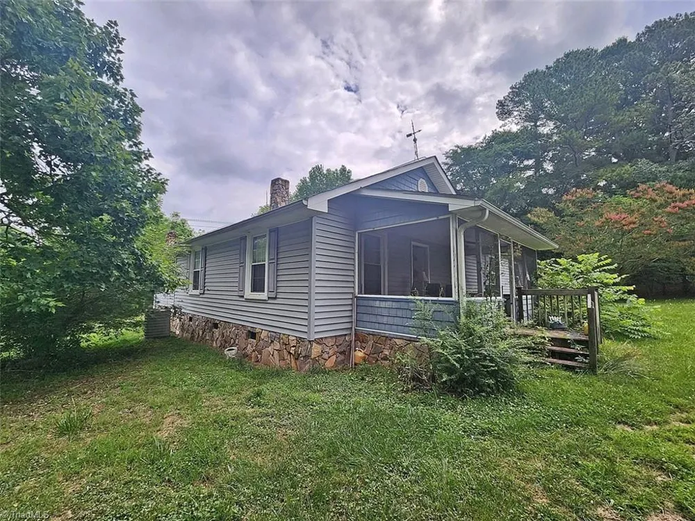 1935 Needmore Road Woodleaf, NC 27054
