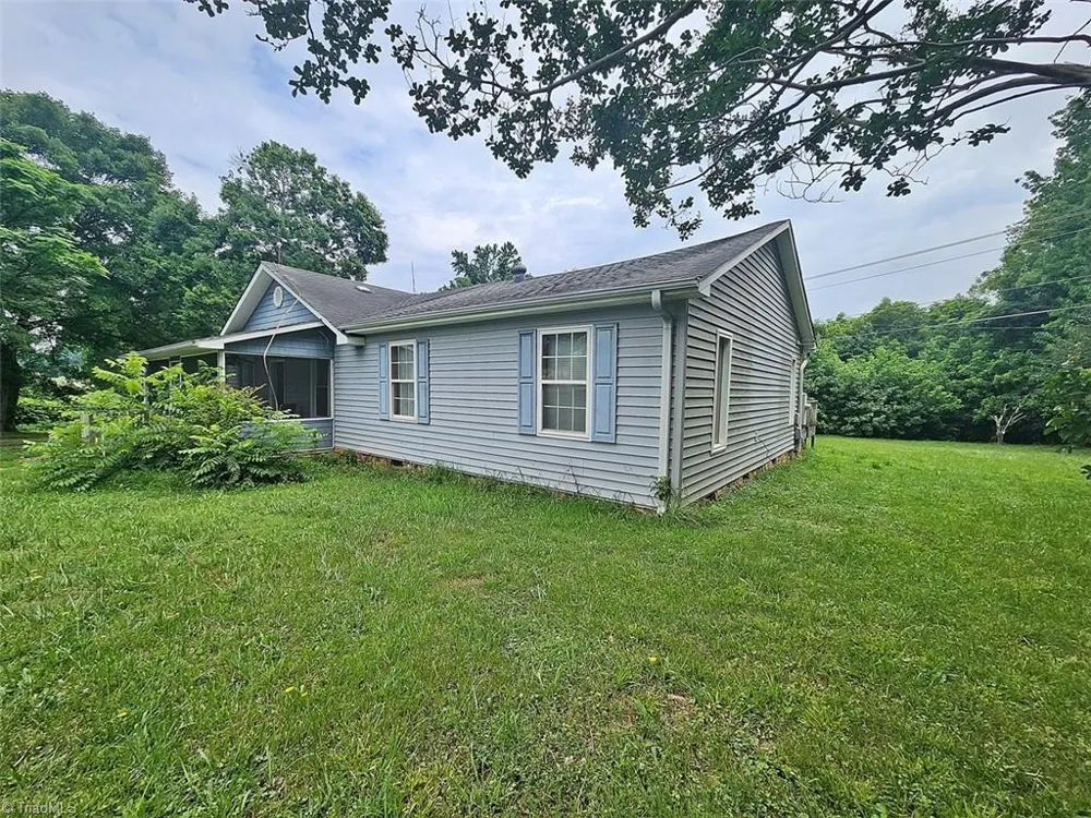 1935 Needmore Road Woodleaf, NC 27054