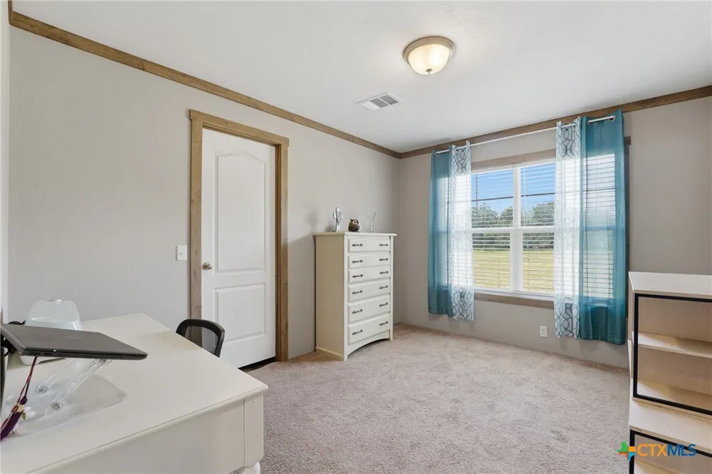 400 Lyon Road Seguin, TX 78155