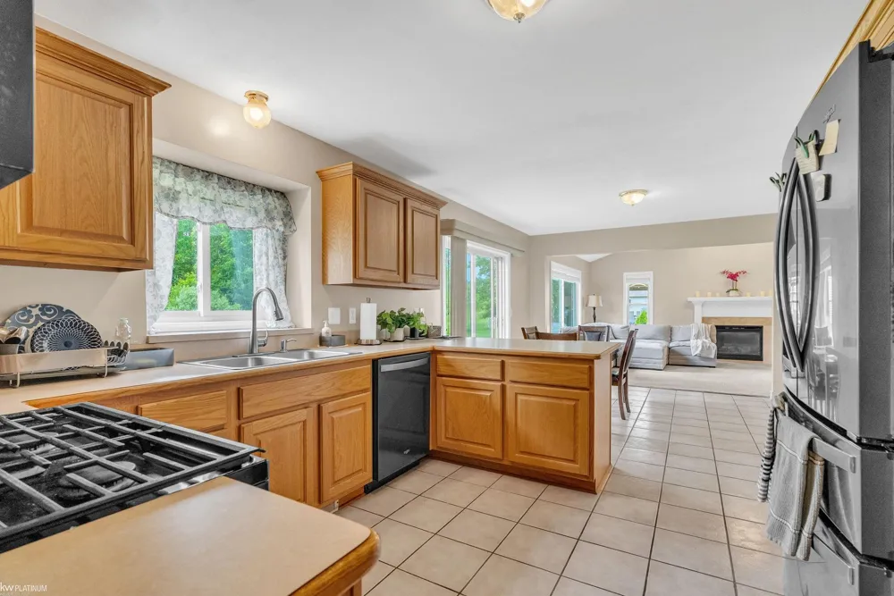 232 LIBERTY AVENUE Marysville City, MI 48040