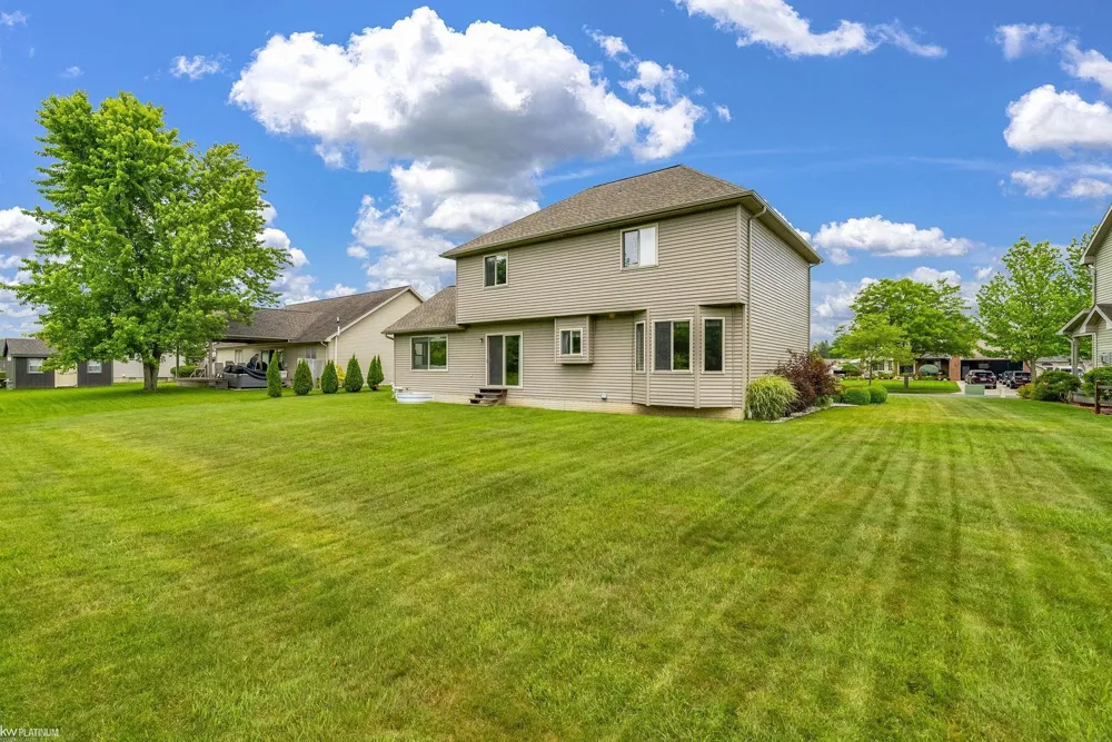 232 LIBERTY AVENUE Marysville City, MI 48040
