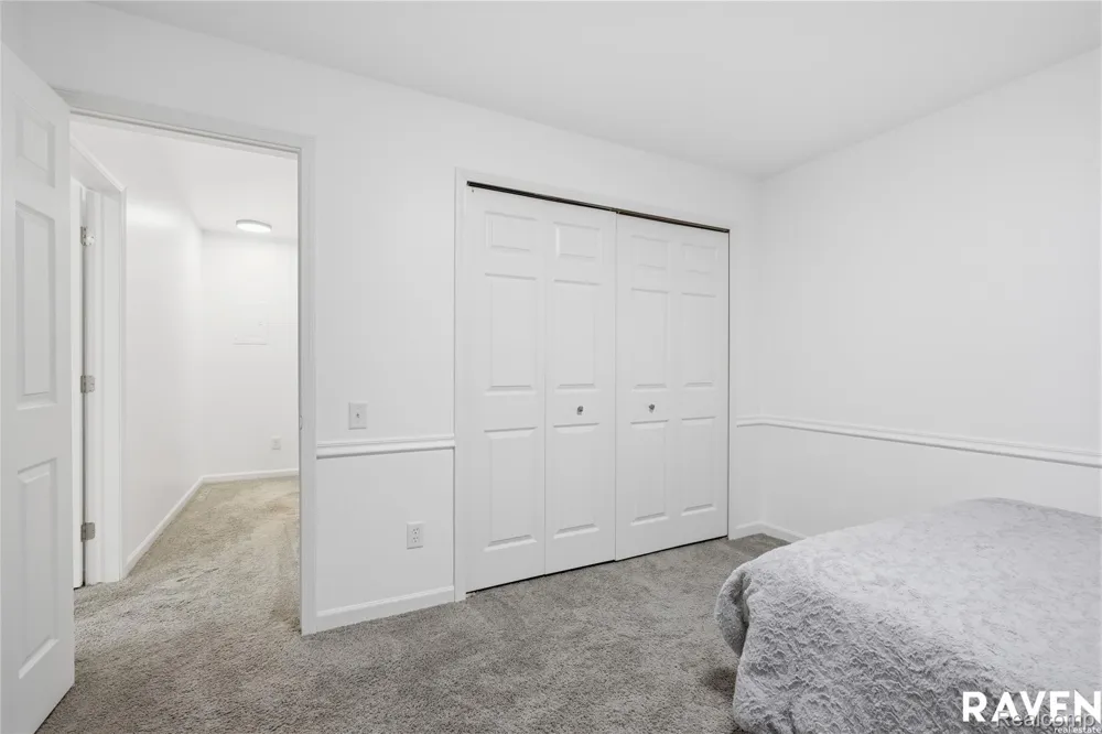 42450 Sheldon Place #212 Clinton Charter Township, MI 48038