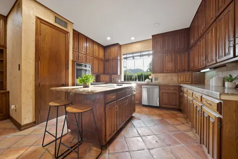 2714 Ridge Top Lane