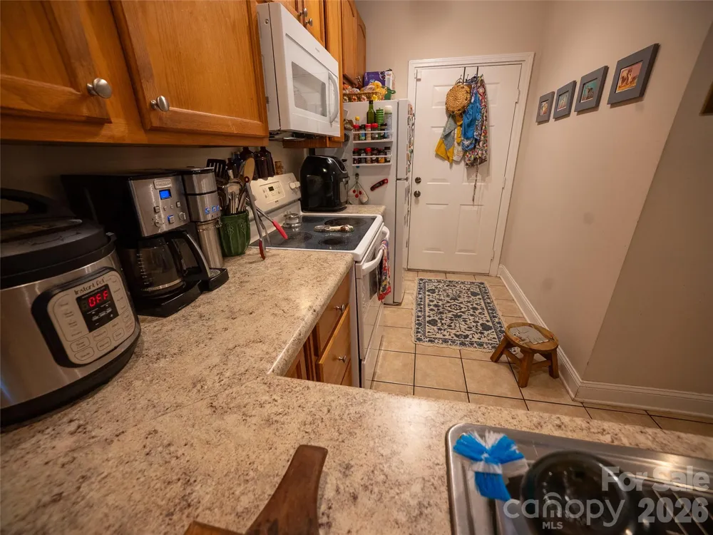 1392 21st Avenue NE Hickory, NC 28601