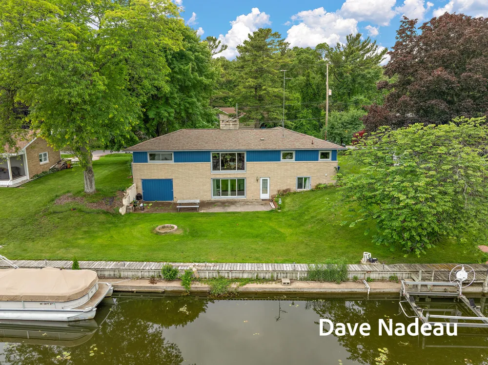 17832 Channel View Drive Spring Lake, MI 49456