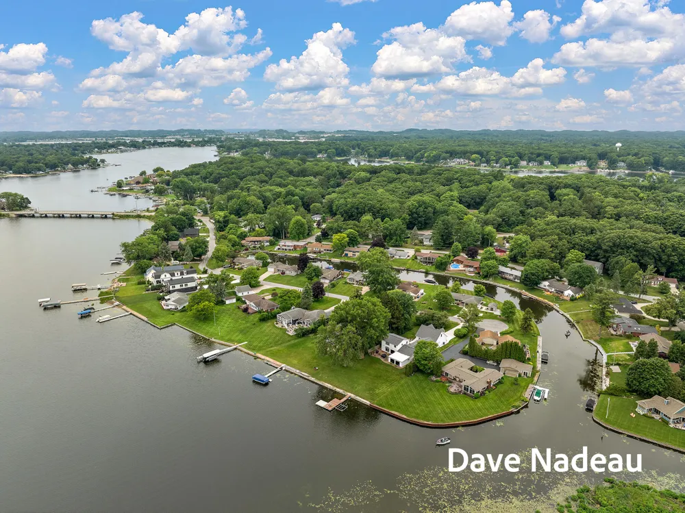17832 Channel View Drive Spring Lake, MI 49456