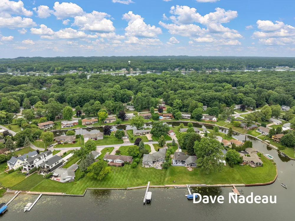 17832 Channel View Drive Spring Lake, MI 49456