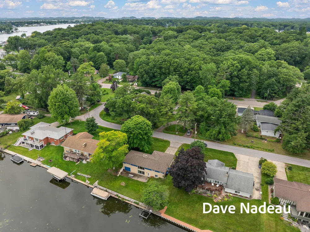 17832 Channel View Drive Spring Lake, MI 49456