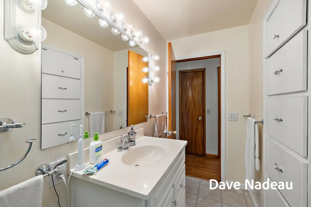 17832 Channel View Drive Spring Lake, MI 49456