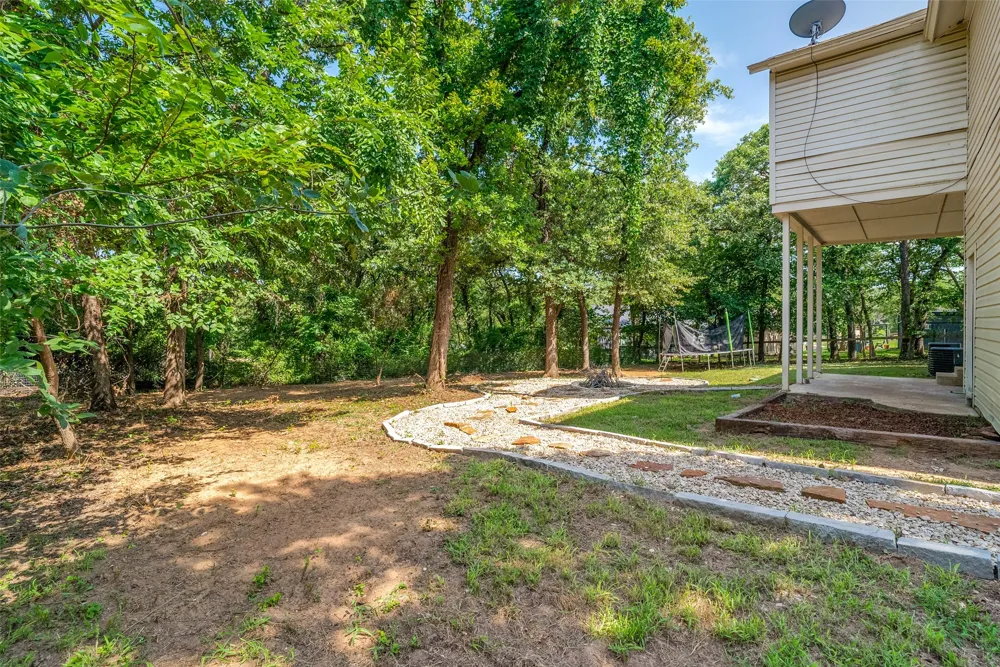 2341 Oak Leaf Trail Cleburne, TX 76031