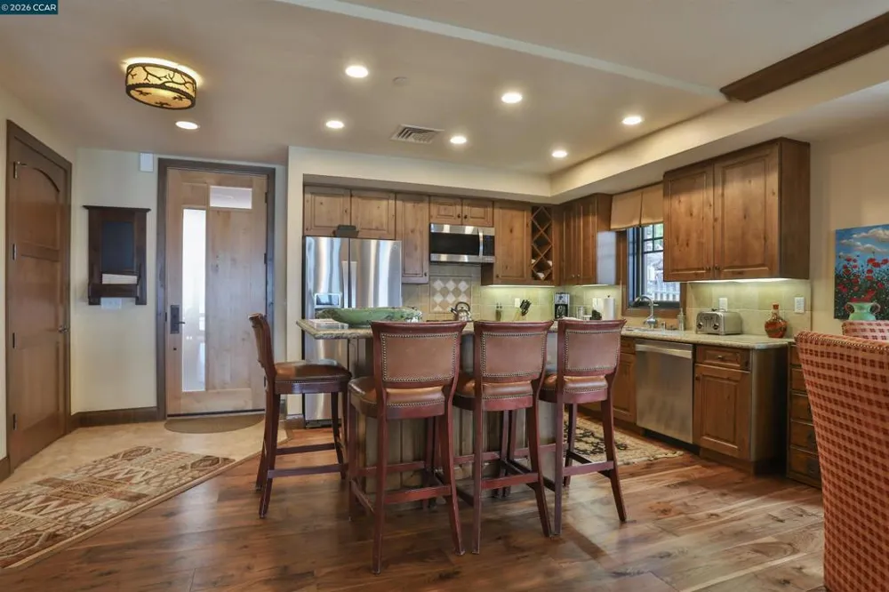 6750 North Lake Blvd #2E Tahoe Vista, CA 96148