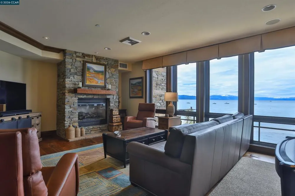 6750 North Lake Blvd #2E Tahoe Vista, CA 96148