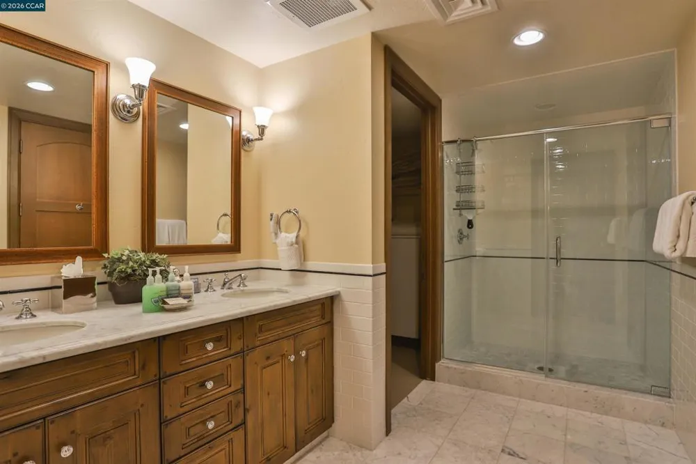 6750 North Lake Blvd #2E Tahoe Vista, CA 96148
