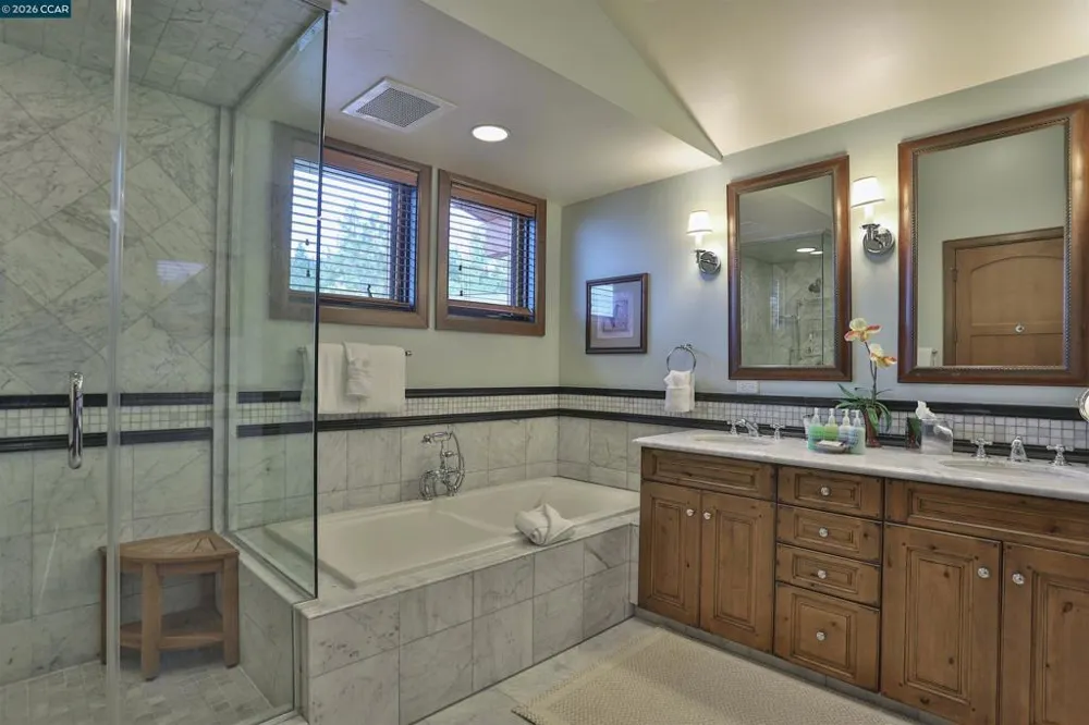 6750 North Lake Blvd #2E Tahoe Vista, CA 96148