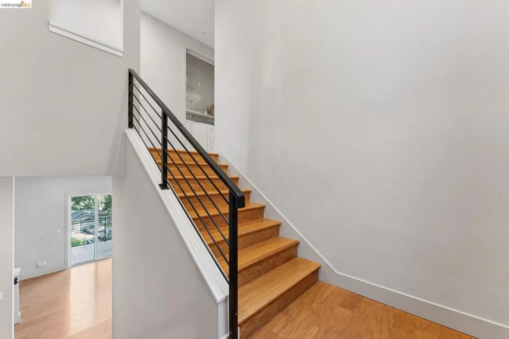 5917 Balboa Oakland, CA 94611