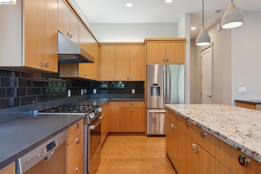 5917 Balboa Oakland, CA 94611