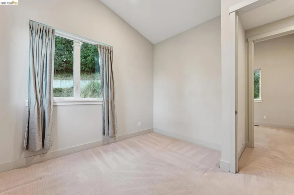 5917 Balboa Oakland, CA 94611