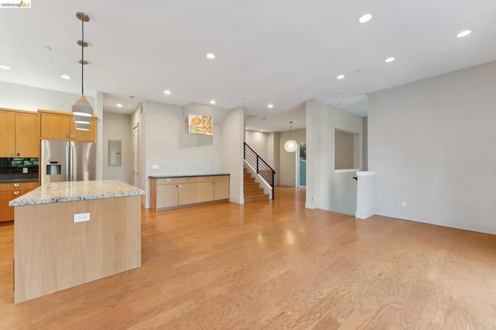 5917 Balboa Oakland, CA 94611