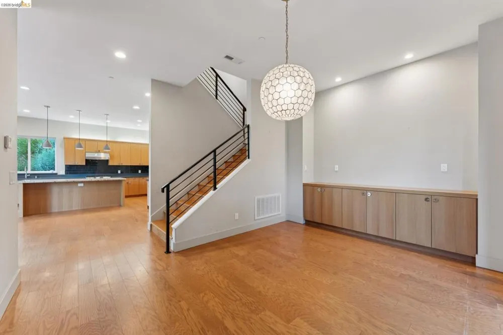 5917 Balboa Oakland, CA 94611