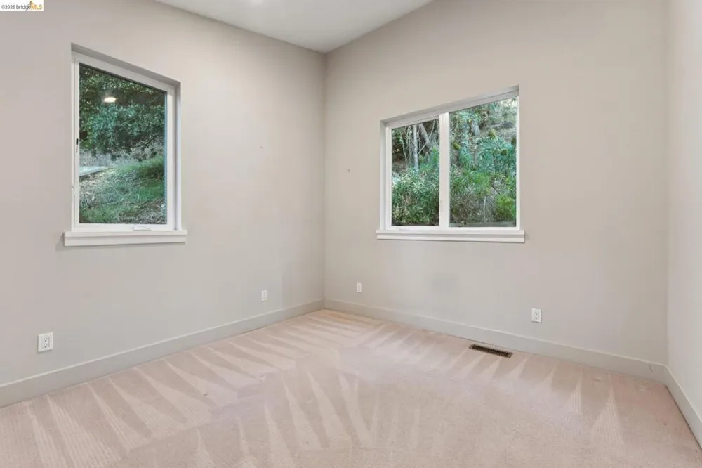 5917 Balboa Oakland, CA 94611