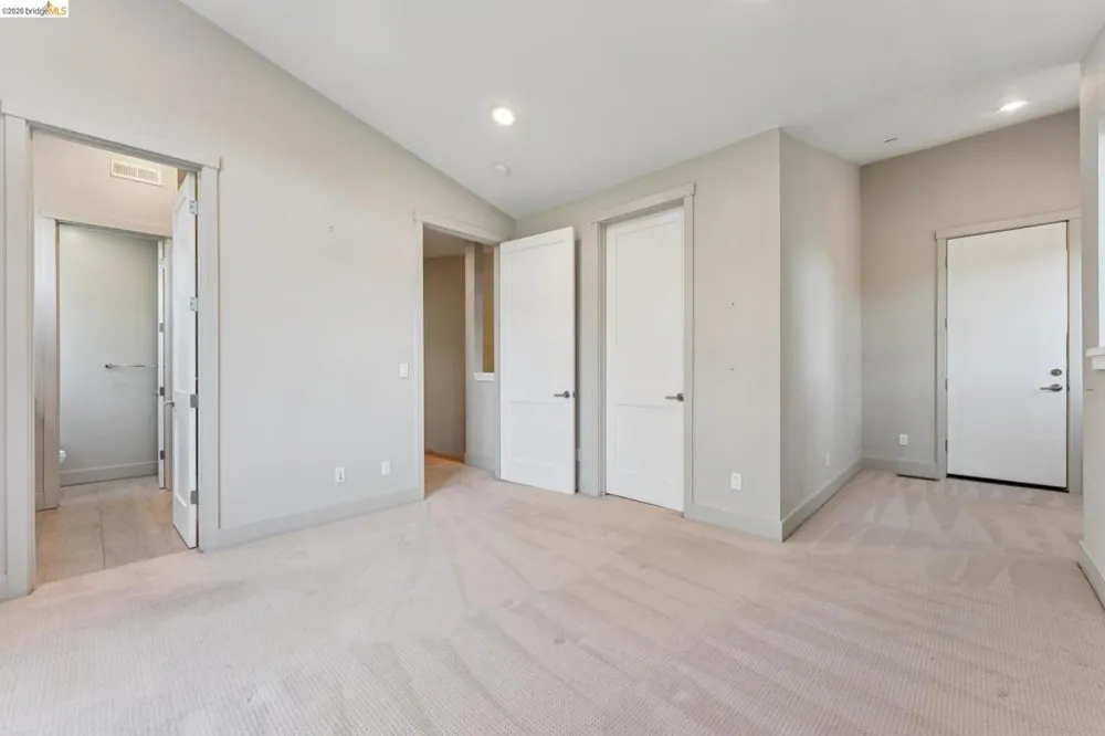 5917 Balboa Oakland, CA 94611