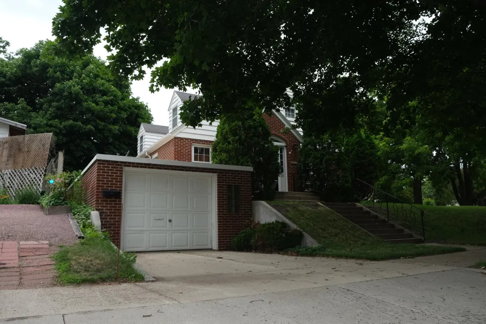 401 Logan Avenue Jackson, MN 56143