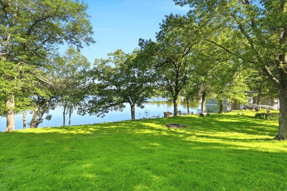 796 Magnor Lake Drive Clayton, WI 54004
