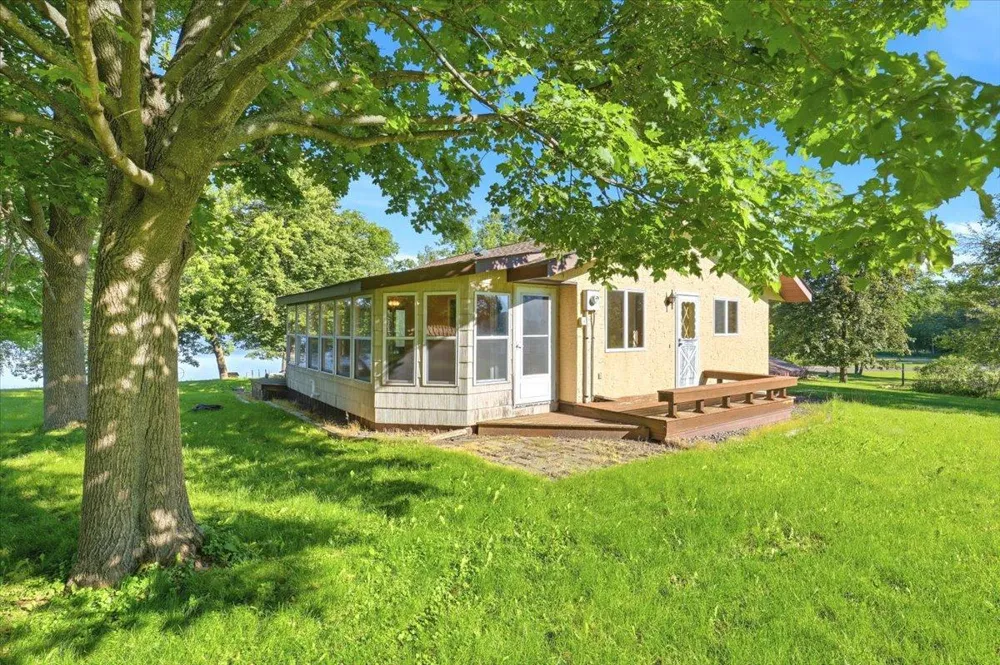 796 Magnor Lake Drive Clayton, WI 54004