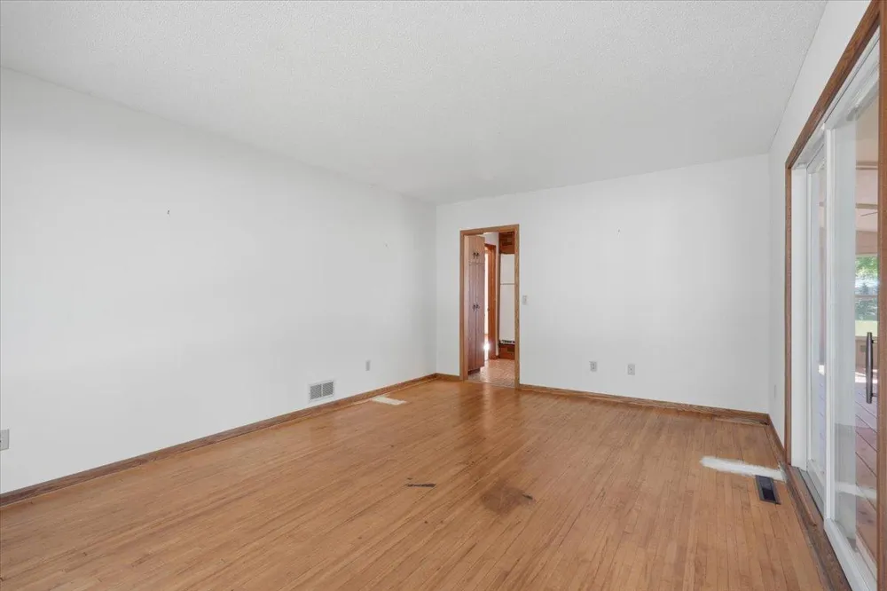 796 Magnor Lake Drive Clayton, WI 54004