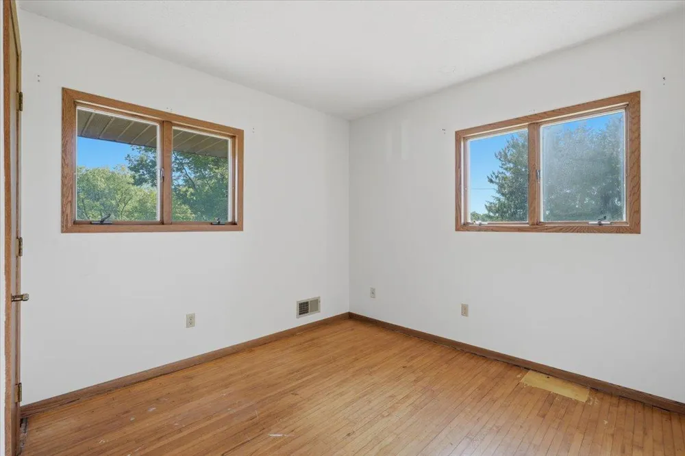 796 Magnor Lake Drive Clayton, WI 54004