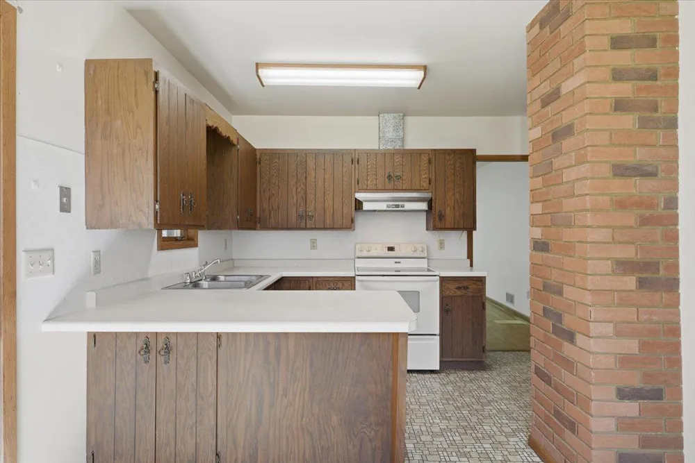 796 Magnor Lake Drive Clayton, WI 54004