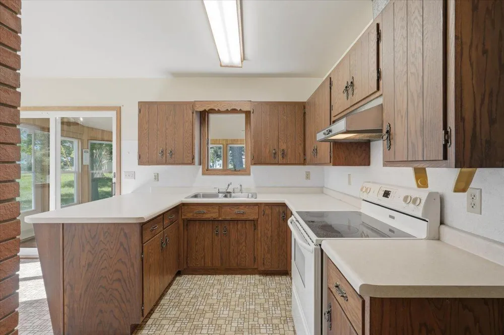 796 Magnor Lake Drive Clayton, WI 54004