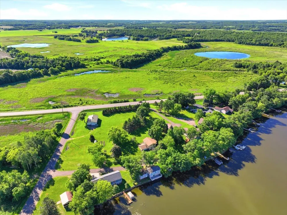 796 Magnor Lake Drive Clayton, WI 54004
