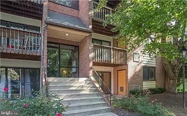 10720 W WEST DRIVE #103