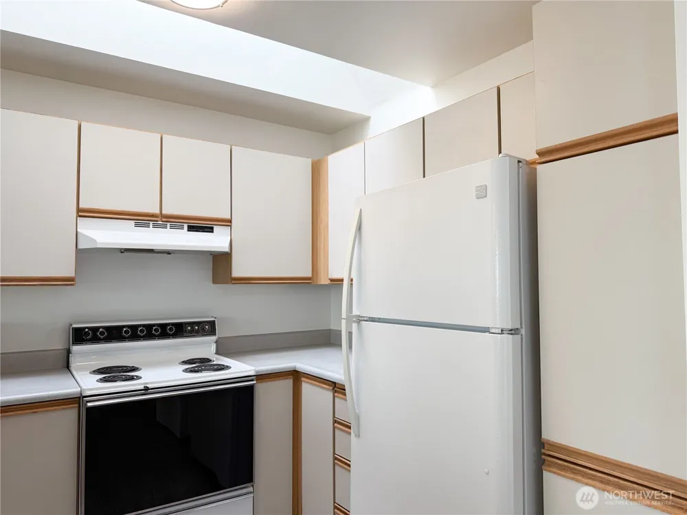 124 SW 154th Street #302 Burien, WA 98166