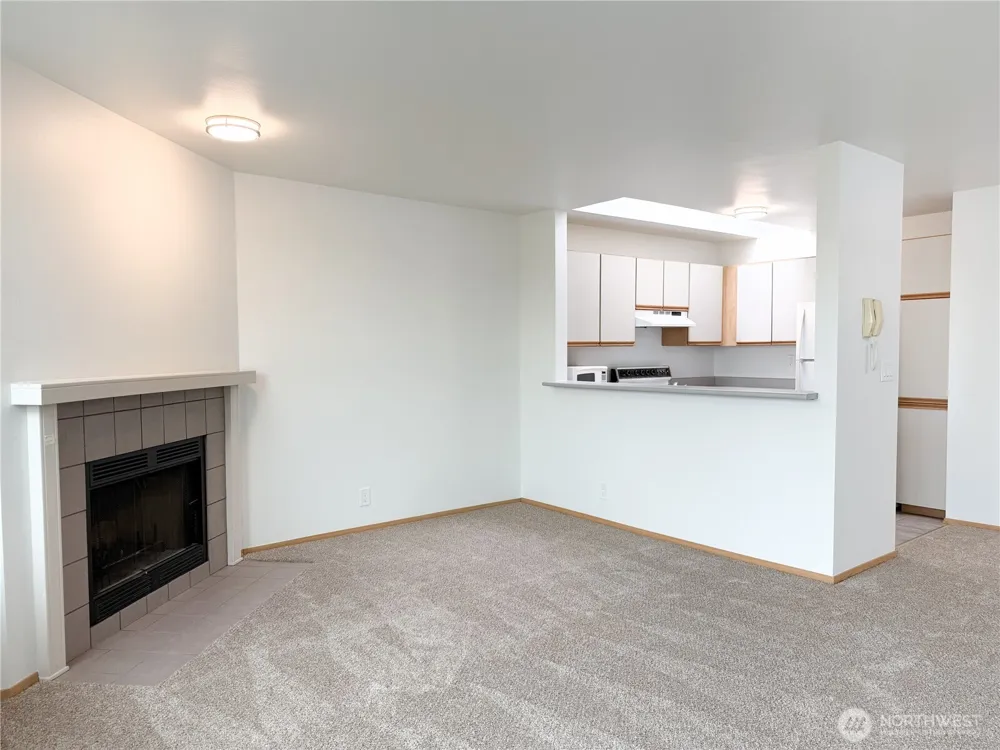 124 SW 154th Street #302 Burien, WA 98166