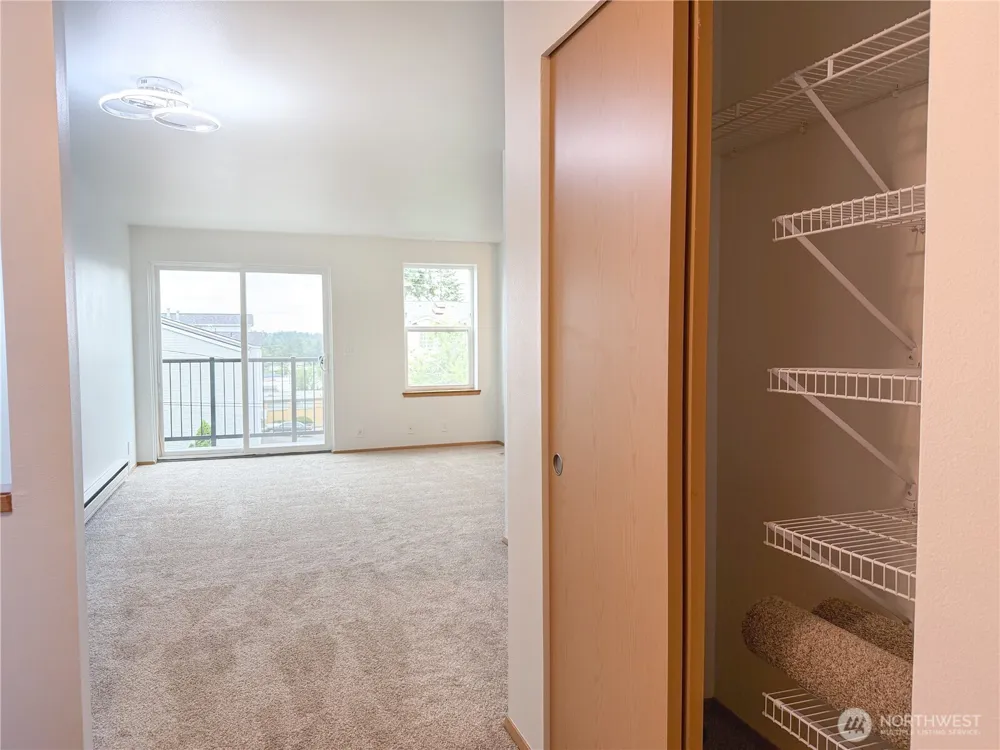 124 SW 154th Street #302 Burien, WA 98166